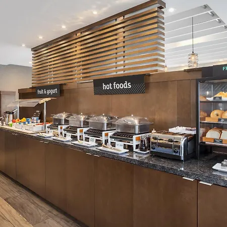 Holiday Inn Calgary Airport By Ihg-3